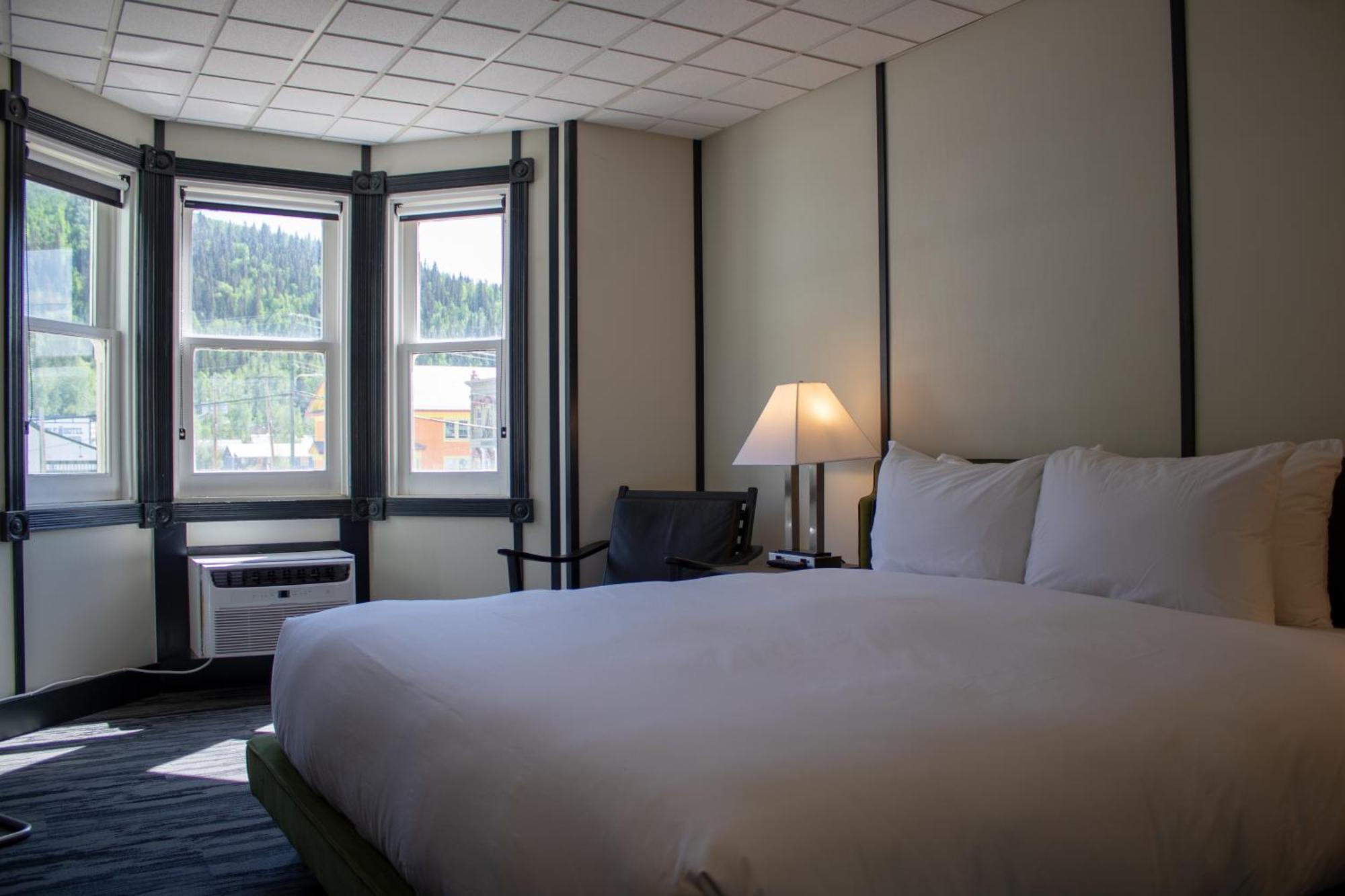 Midnight Sun, A Coast Hotel Dawson City Eksteriør bilde